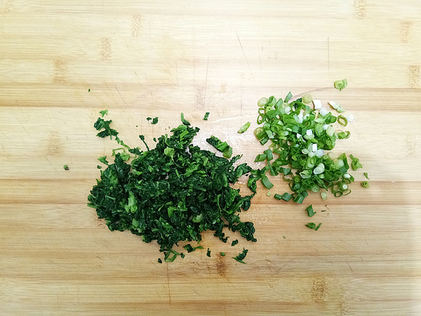 薺菜炒雞蛋的做法-咸鮮味炒菜譜-易網健康養生網 薺菜炒雞蛋的做法-咸鮮味炒菜譜