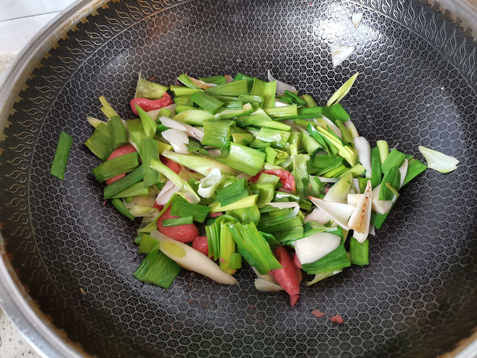 蒜苗紅腸炒雞蛋的做法-咸鮮味炒菜譜-易網(wǎng)健康養(yǎng)生網(wǎng) 蒜苗紅腸炒雞蛋的做法-咸鮮味炒菜譜