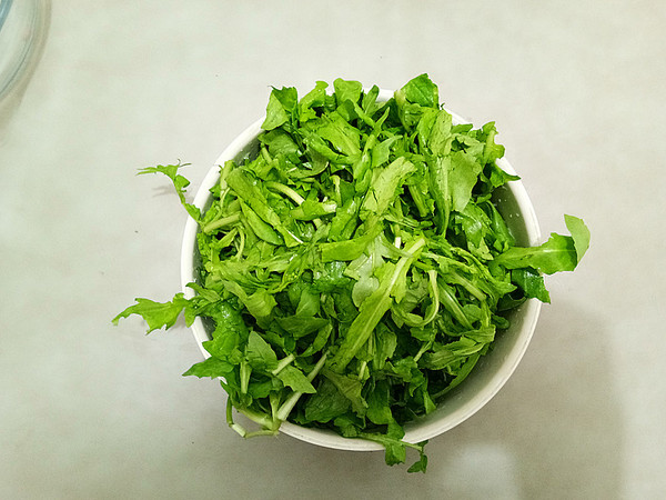 薺菜炒雞蛋的做法-咸鮮味炒菜譜-易網<a href=http://www.jsjjzhkt.cn/ target=_blank class=infotextkey>健康養生</a>網 薺菜炒雞蛋的做法-咸鮮味炒菜譜