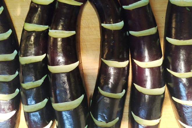 麒麟茄子的做法-咸鮮味燒菜譜-易網健康養生網 麒麟茄子的做法-咸鮮味燒菜譜