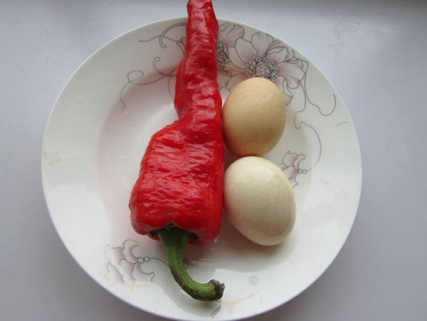 毛芹木耳炒雞蛋的做法-家常味炒菜譜-易網(wǎng)<a href=http://www.jsjjzhkt.cn/ target=_blank class=infotextkey>健康養(yǎng)生</a>網(wǎng) 毛芹木耳炒雞蛋的做法-家常味炒菜譜