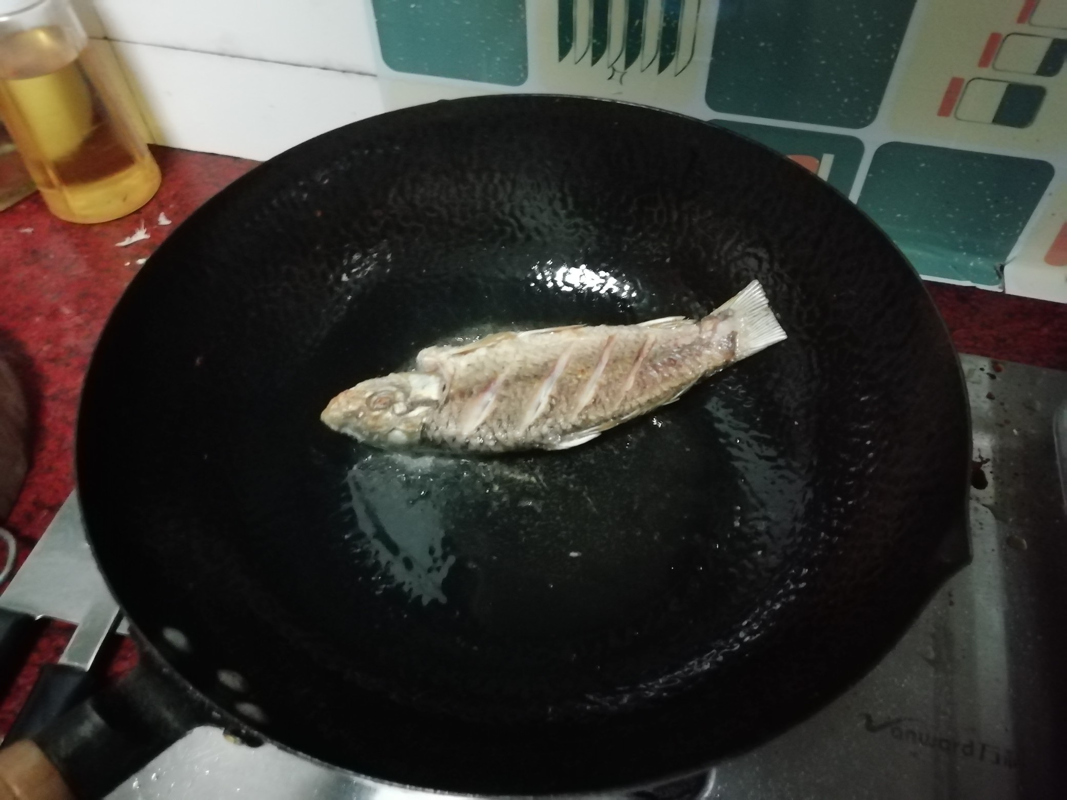 燜燒鯉魚的做法-咸鮮味燉菜譜