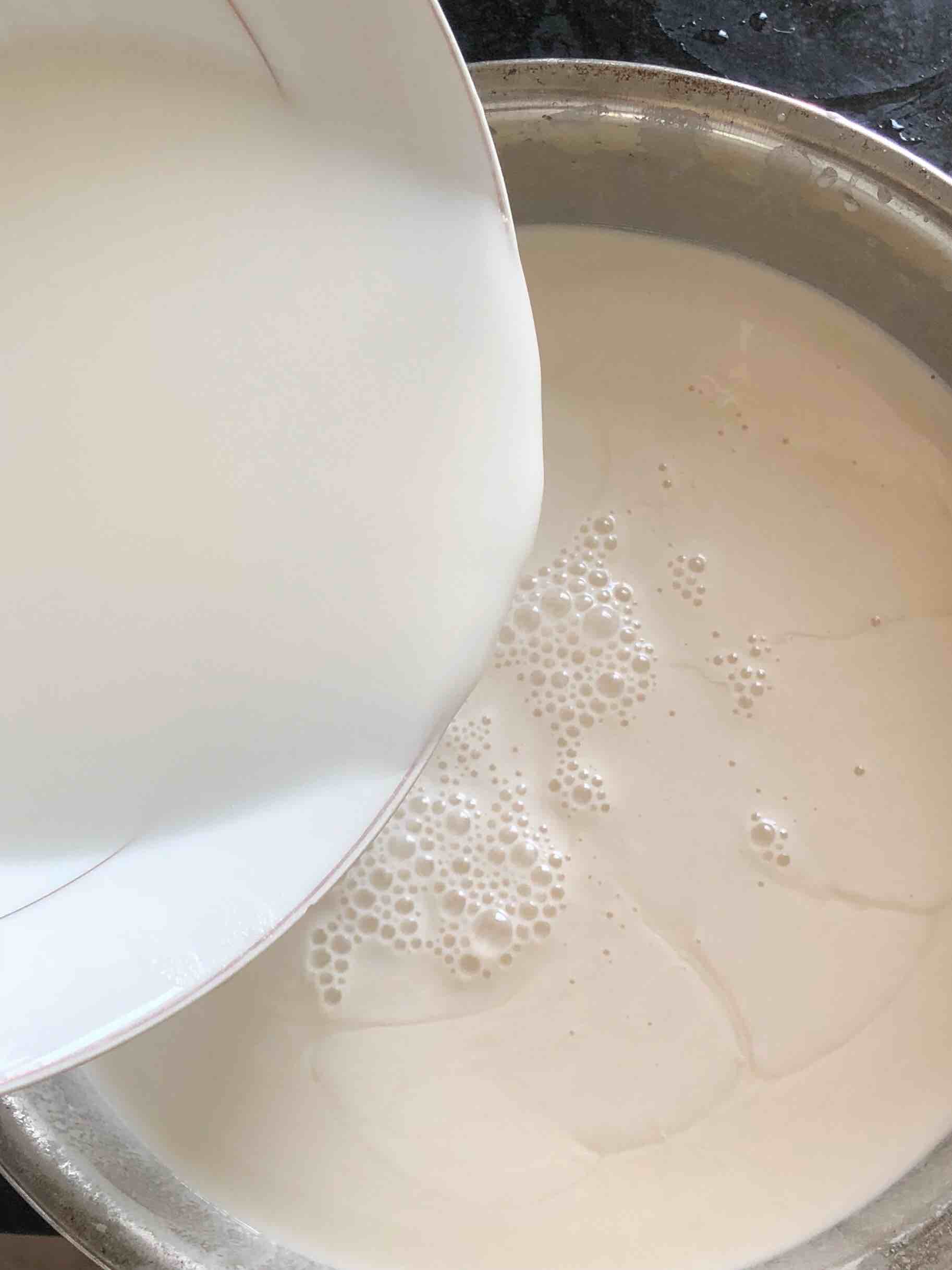 簡單易做滴涼皮的做法-酸辣味蒸菜譜