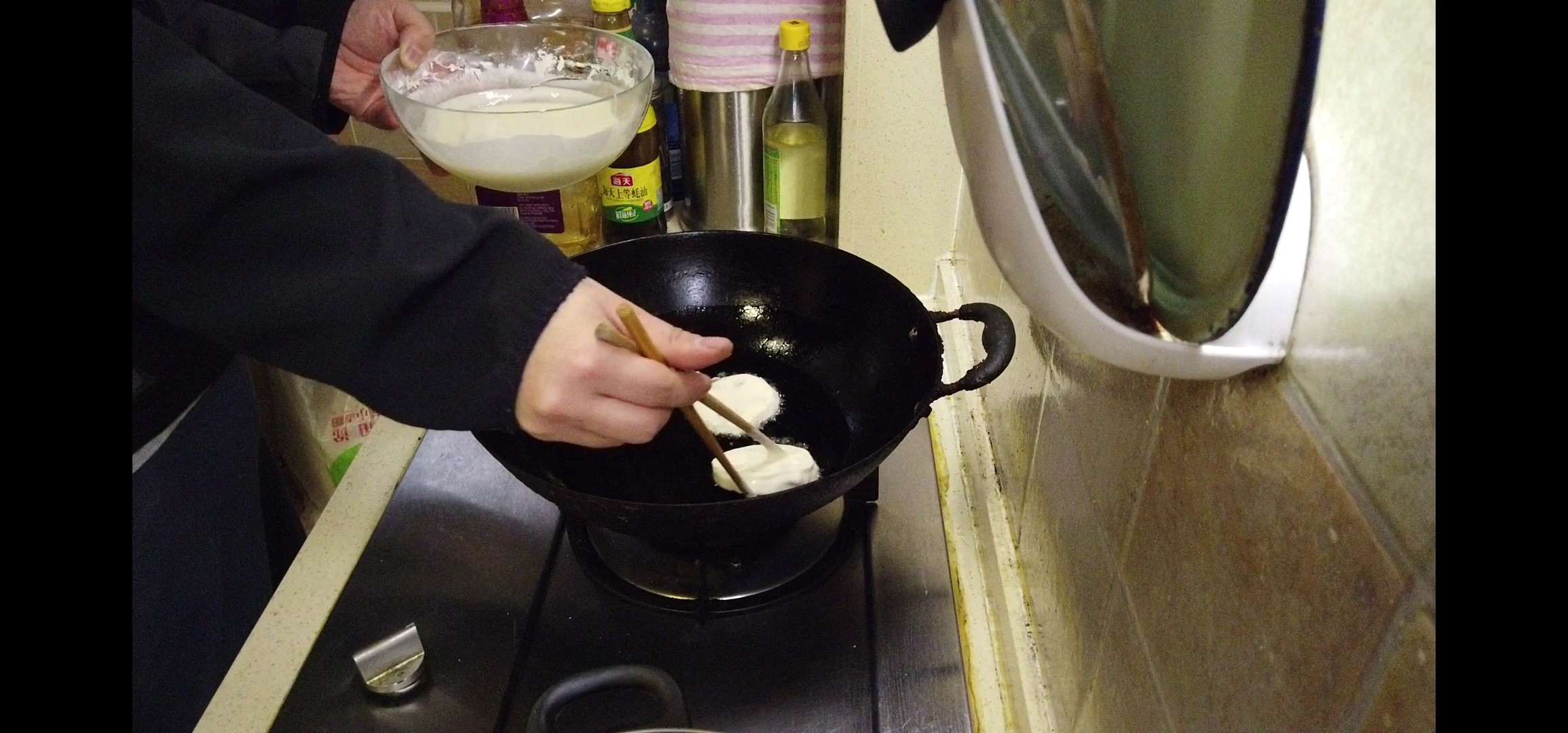 炸茄夾/炸藕夾的做法-家常味炸菜譜-易網健康養生網 炸茄夾/炸藕夾的做法-家常味炸菜譜