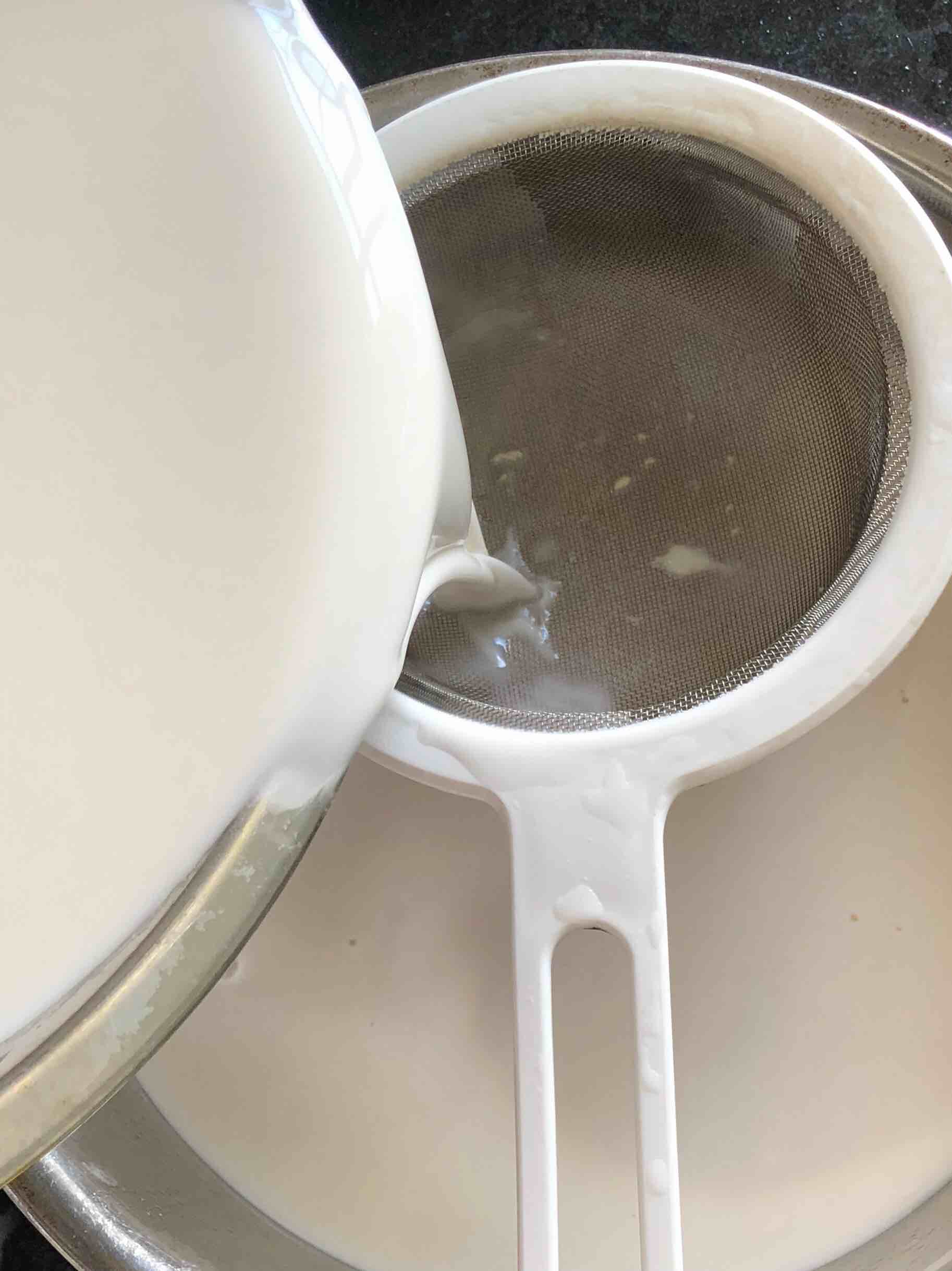 簡單易做滴涼皮的做法-酸辣味蒸菜譜