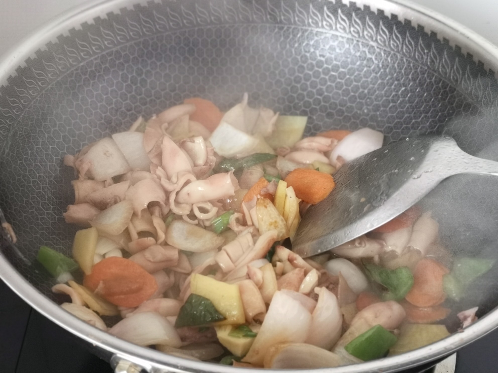 素炒墨魚仔的做法-家常味炒菜譜