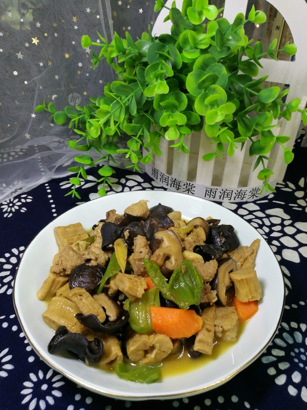 牛肉筍干大雜燴的做法-家常味燴菜譜