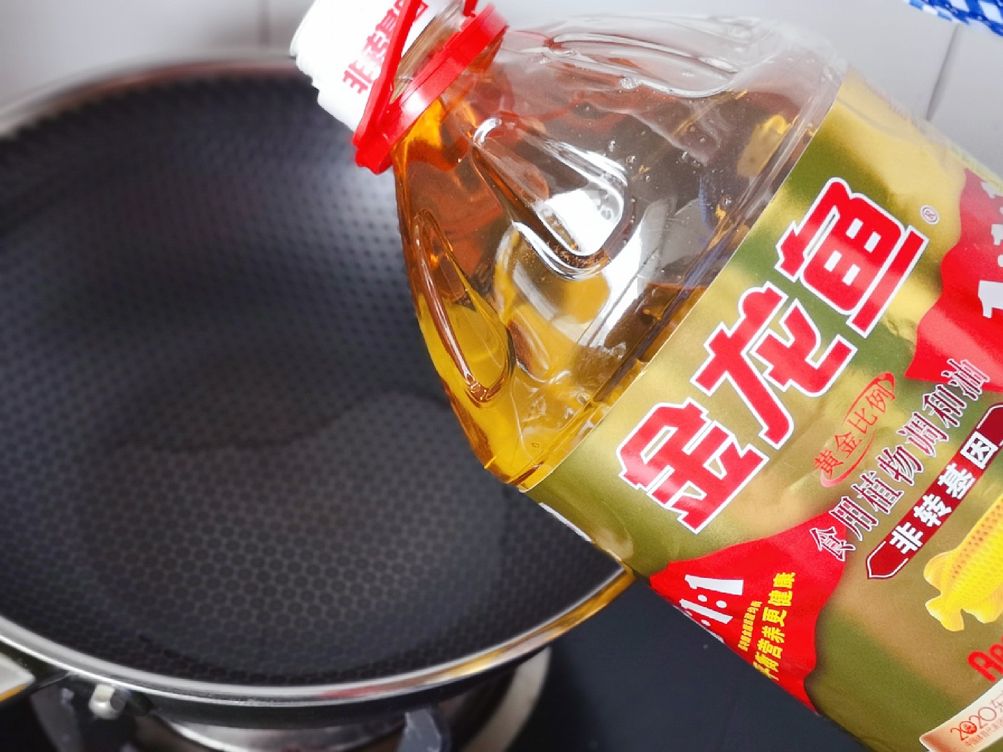 素炒墨魚仔的做法-家常味炒菜譜