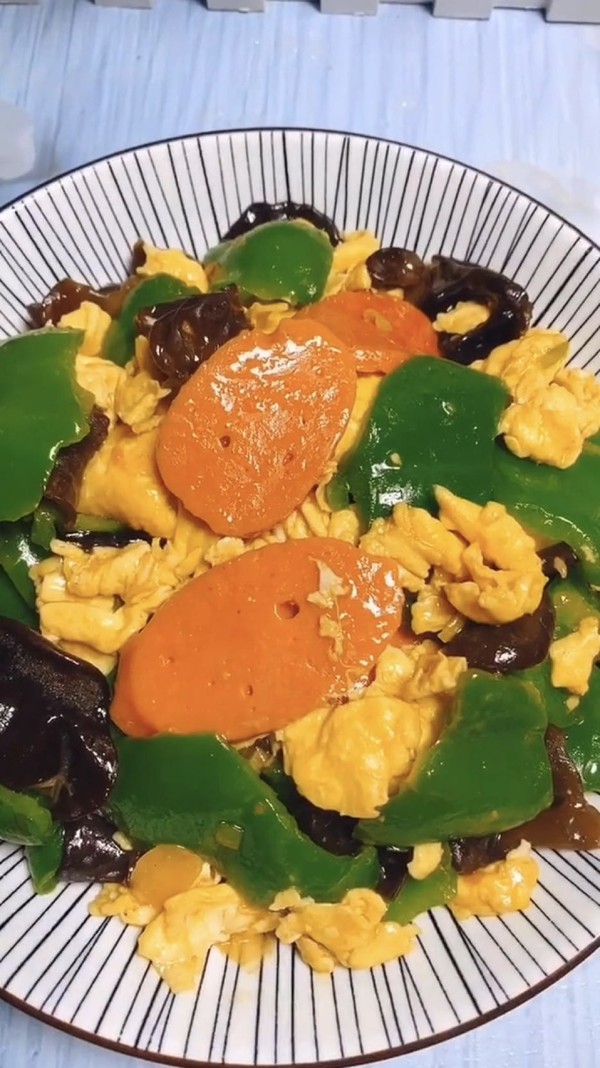 青椒炒雞蛋的做法-咸鮮味炒菜譜