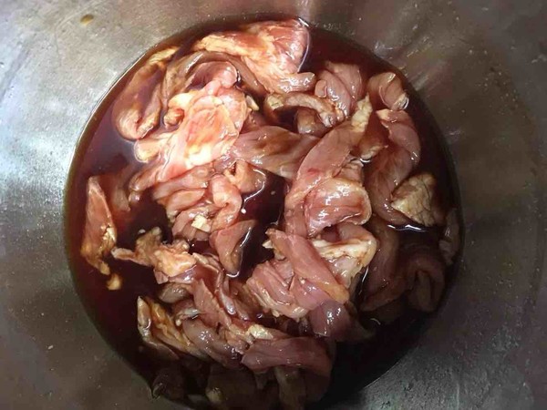 香干炒肉的做法-香辣味炒菜譜-易網健康養生網 香干炒肉的做法-香辣味炒菜譜