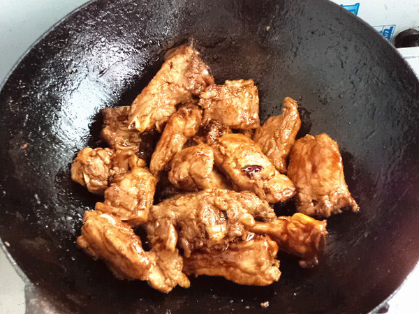 燉肋排的做法-咸鮮味燉菜譜-易網健康養生網 燉肋排的做法-咸鮮味燉菜譜