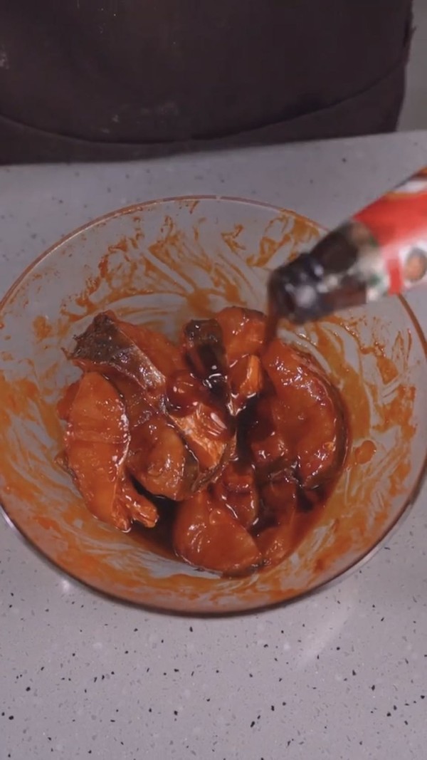 奧爾良燉魚的做法-咸鮮味燉菜譜-易網健康養生網 奧爾良燉魚的做法-咸鮮味燉菜譜