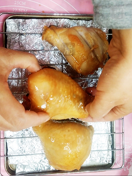 雞腿包飯的做法-咸鮮味烘焙菜譜-易網健康養生網 雞腿包飯的做法-咸鮮味烘焙菜譜