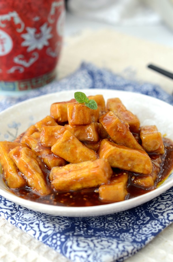 糖醋芝麻豆腐的做法-酸甜味炒菜譜-易網健康養生網 糖醋芝麻豆腐的做法-酸甜味炒菜譜