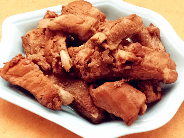 燉肋排的做法-咸鮮味燉菜譜-易網健康養生網 燉肋排的做法-咸鮮味燉菜譜