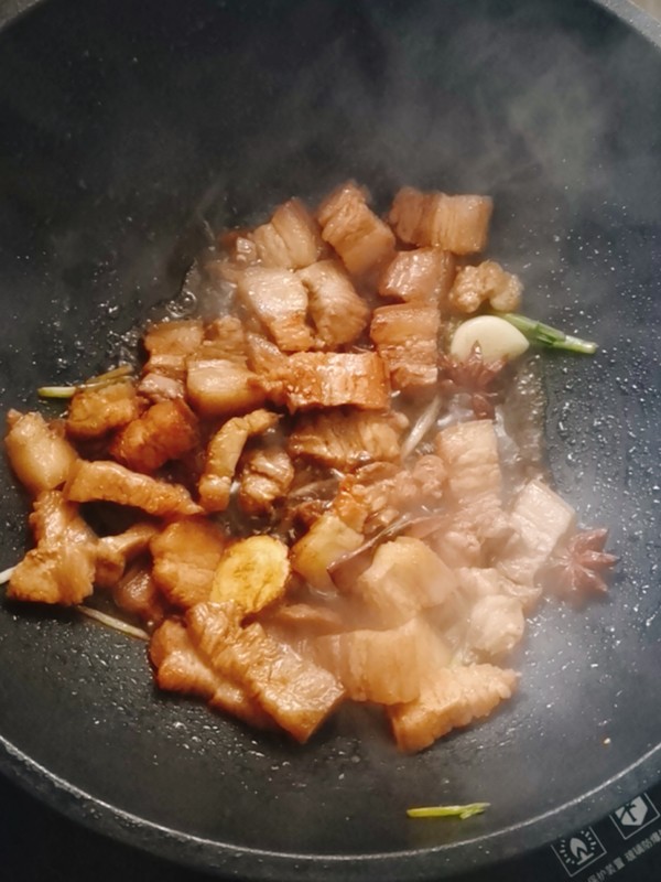 蕨菜燒肉的做法-咸鮮味燒菜譜-易網健康養生網 蕨菜燒肉的做法-咸鮮味燒菜譜