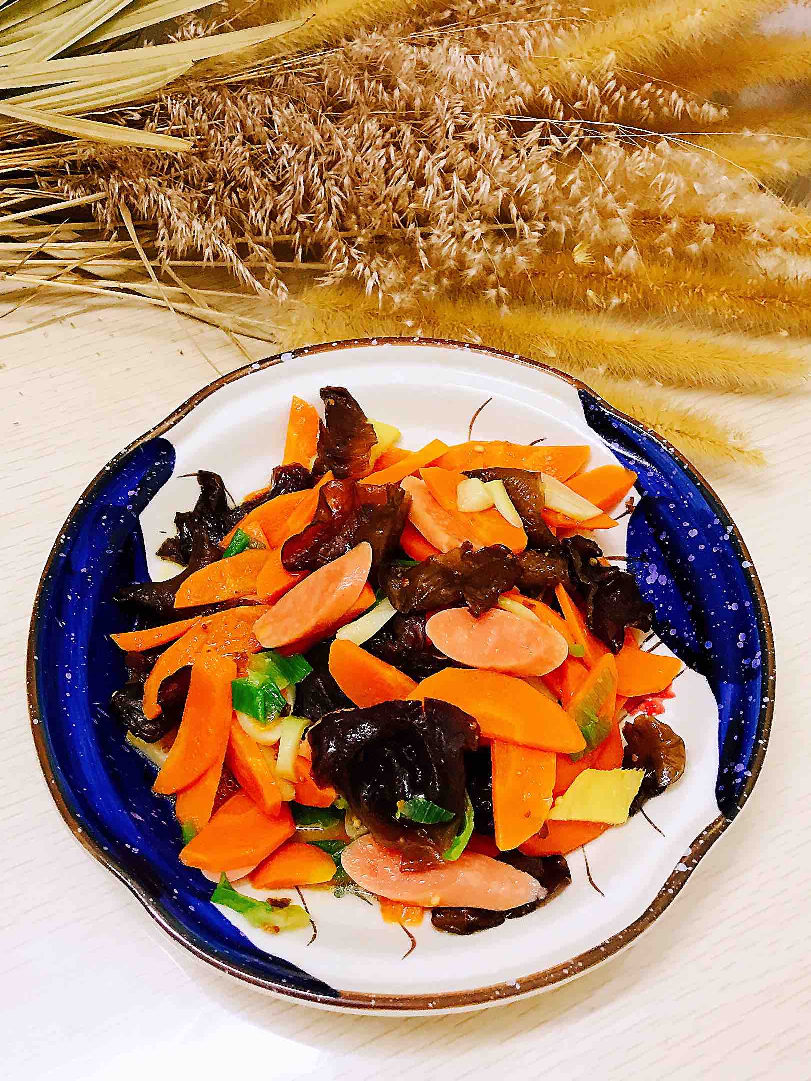 胡蘿卜炒木耳的做法-咸鮮味炒菜譜