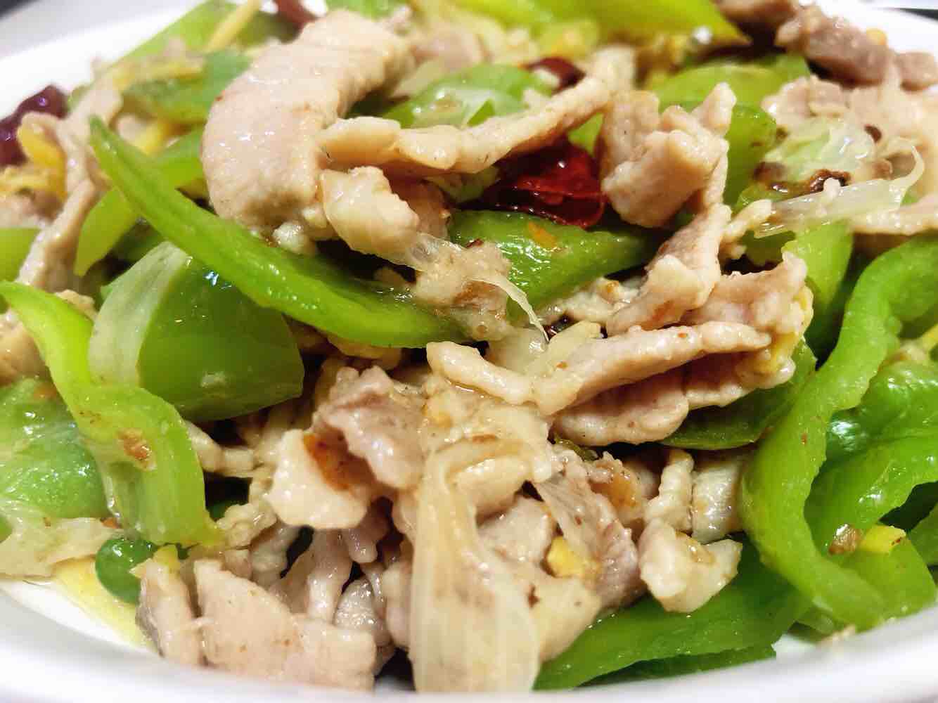 青椒小炒肉的做法-家常味炒菜譜-易網健康養生網 青椒小炒肉的做法-家常味炒菜譜