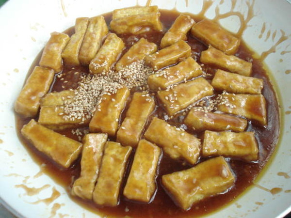 糖醋芝麻豆腐的做法-酸甜味炒菜譜-易網健康養生網 糖醋芝麻豆腐的做法-酸甜味炒菜譜