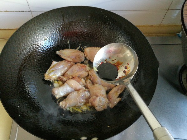 啤酒燉雞翅的做法-家常味燉菜譜