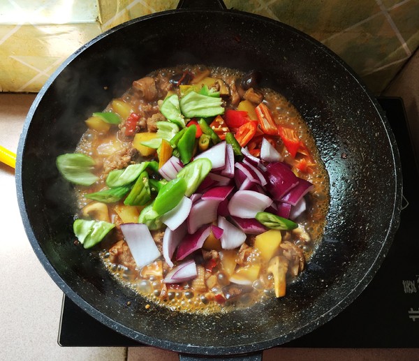 家常大盤雞的做法-香辣味煮菜譜-易網(wǎng)健康養(yǎng)生網(wǎng) 家常大盤雞的做法-香辣味煮菜譜