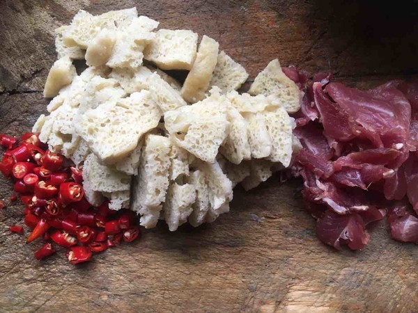 面筋炒肉的做法-香辣味炒菜譜-易網<a href=http://www.jsjjzhkt.cn/ target=_blank class=infotextkey>健康養生</a>網 面筋炒肉的做法-香辣味炒菜譜