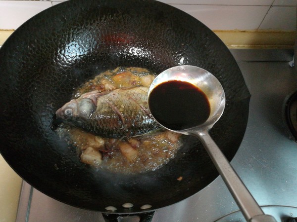 回鍋肉燉鯽魚的做法-家常味燉菜譜-易網健康養生網 回鍋肉燉鯽魚的做法-家常味燉菜譜