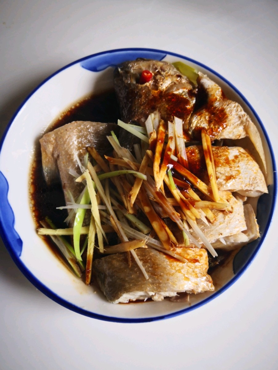 澆汁黃花魚的做法-家常味蒸菜譜