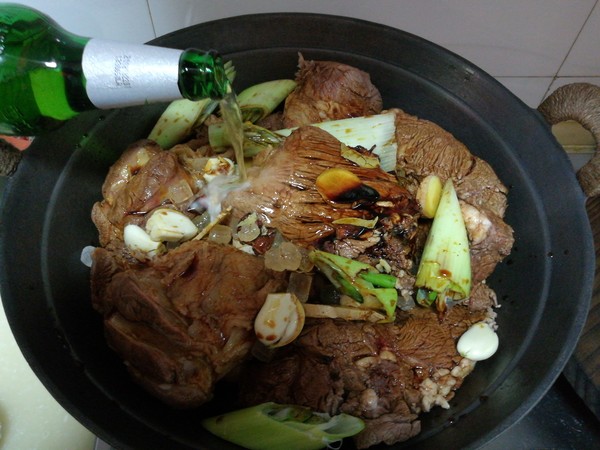 醬牛肉的做法-家常味醬菜譜-易網(wǎng)健康養(yǎng)生網(wǎng) 醬牛肉的做法-家常味醬菜譜