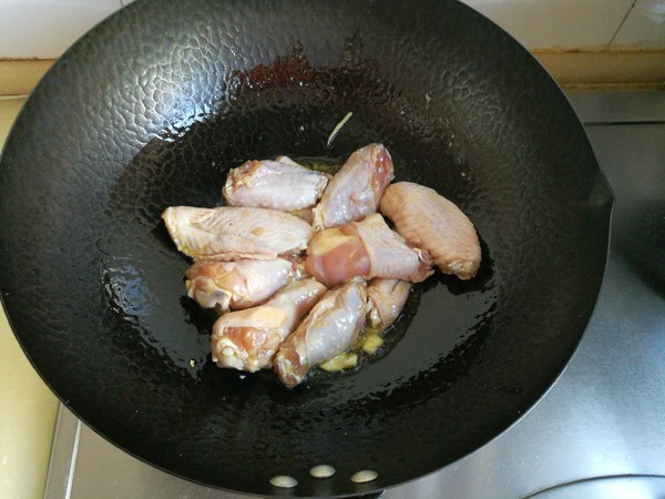 啤酒燉雞翅的做法-家常味燉菜譜