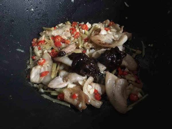 白菜幫炒肉的做法-香辣味炒菜譜-易網健康養生網 白菜幫炒肉的做法-香辣味炒菜譜