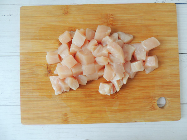 蒜蓉金針菇蒸雞胸肉的做法-家常味蒸菜譜-易網健康養(yǎng)生網 蒜蓉金針菇蒸雞胸肉的做法-家常味蒸菜譜