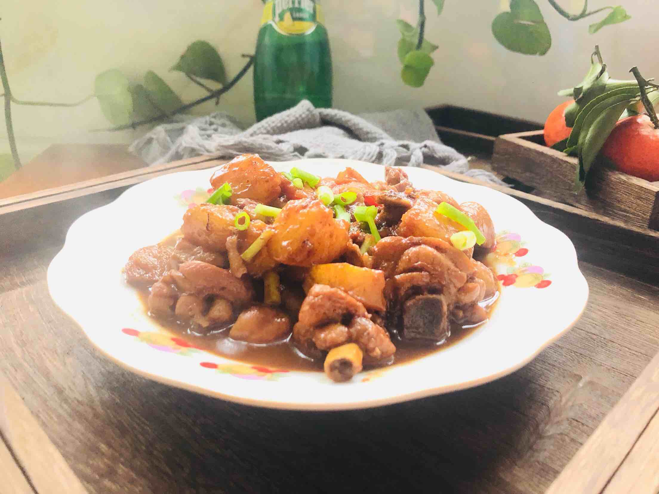 土豆燒雞腿的做法-家常味燒菜譜-易網健康養生網 土豆燒雞腿的做法-家常味燒菜譜