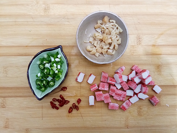 蟹肉棒蒸豆腐的做法-咸鮮味蒸菜譜