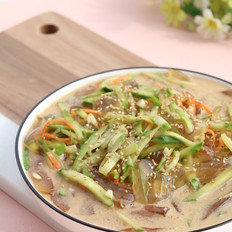 涼拌涼粉的做法-家常味拌菜譜