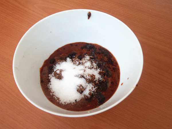 醬牛肉的做法-咸鮮味醬菜譜-易網健康養生網 醬牛肉的做法-咸鮮味醬菜譜