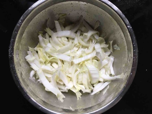 白菜幫炒肉的做法-香辣味炒菜譜-易網健康養生網 白菜幫炒肉的做法-香辣味炒菜譜