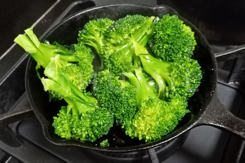 蒜香蒸西蘭花的做法-蒜香味蒸菜譜-易網健康養生網 蒜香蒸西蘭花的做法-蒜香味蒸菜譜