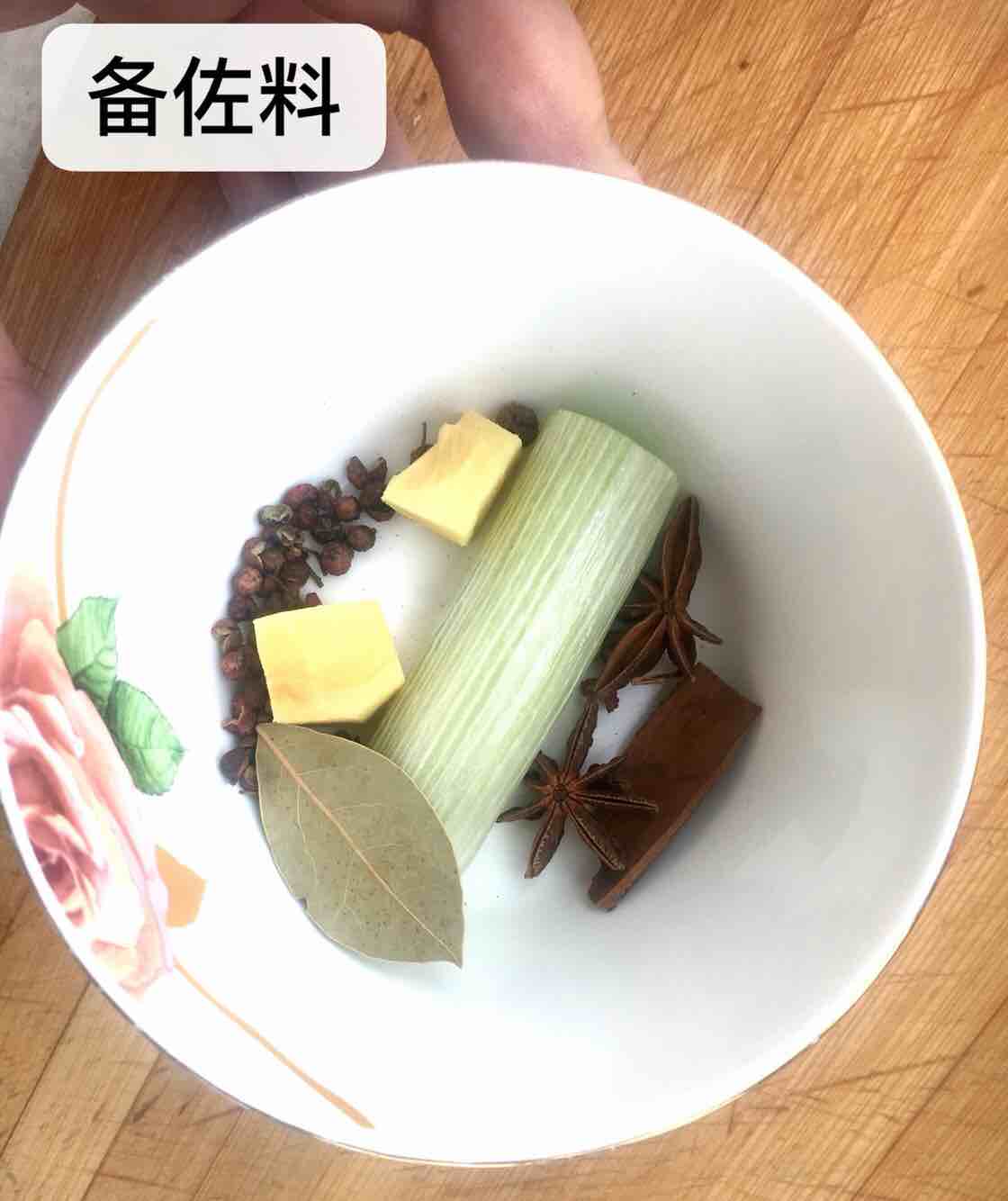 紅燒肉(新手簡易版)的做法-咸鮮味燒菜譜-易網(wǎng)健康養(yǎng)生網(wǎng) 紅燒肉(新手簡易版)的做法-咸鮮味燒菜譜