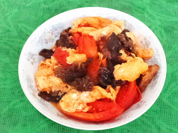 番茄木耳炒雞蛋的做法-家常味炒菜譜-易網健康養生網 番茄木耳炒雞蛋的做法-家常味炒菜譜