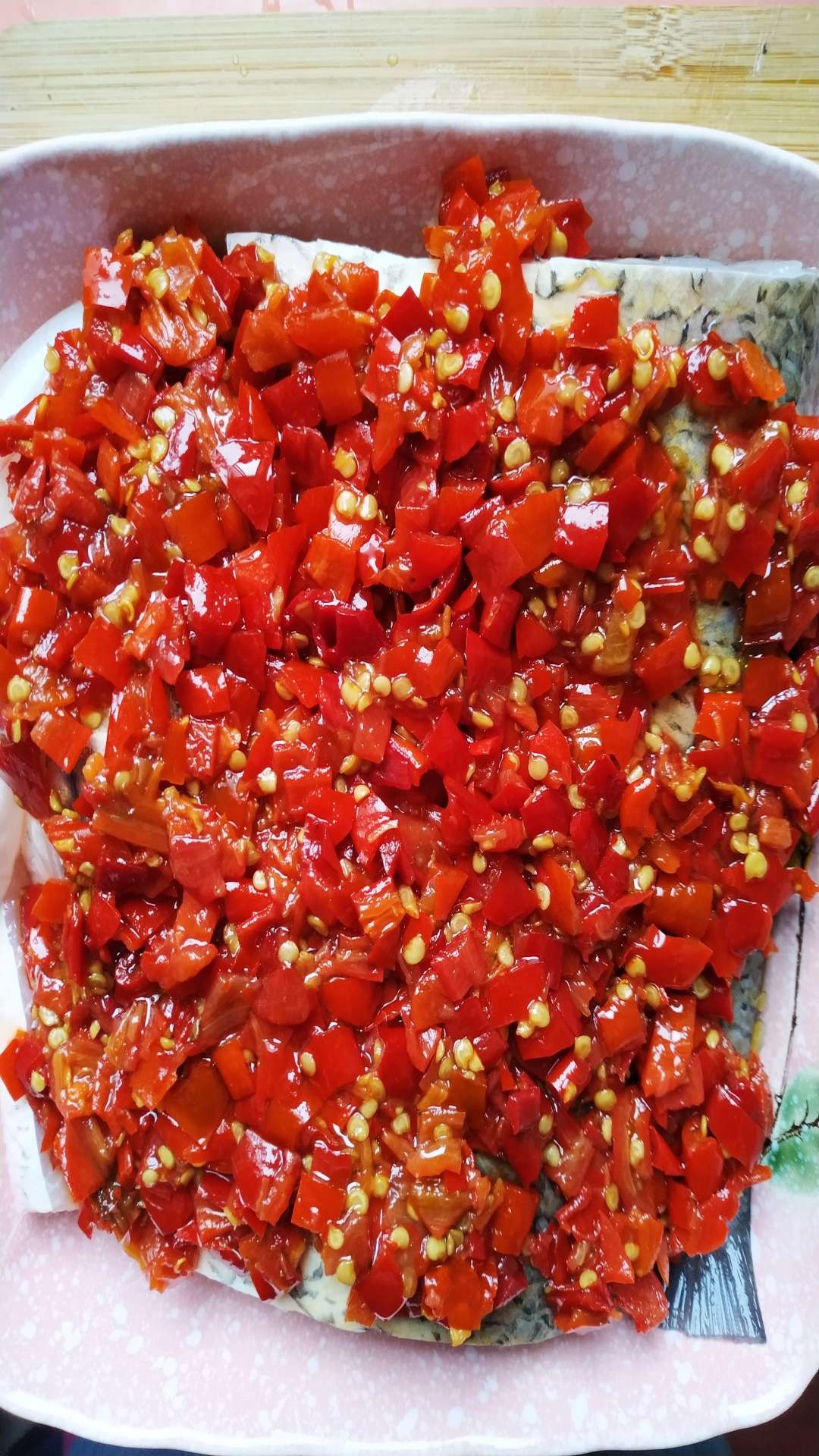 剁椒蒸魚的做法-香辣味蒸菜譜-易網(wǎng)健康養(yǎng)生網(wǎng) 剁椒蒸魚的做法-香辣味蒸菜譜