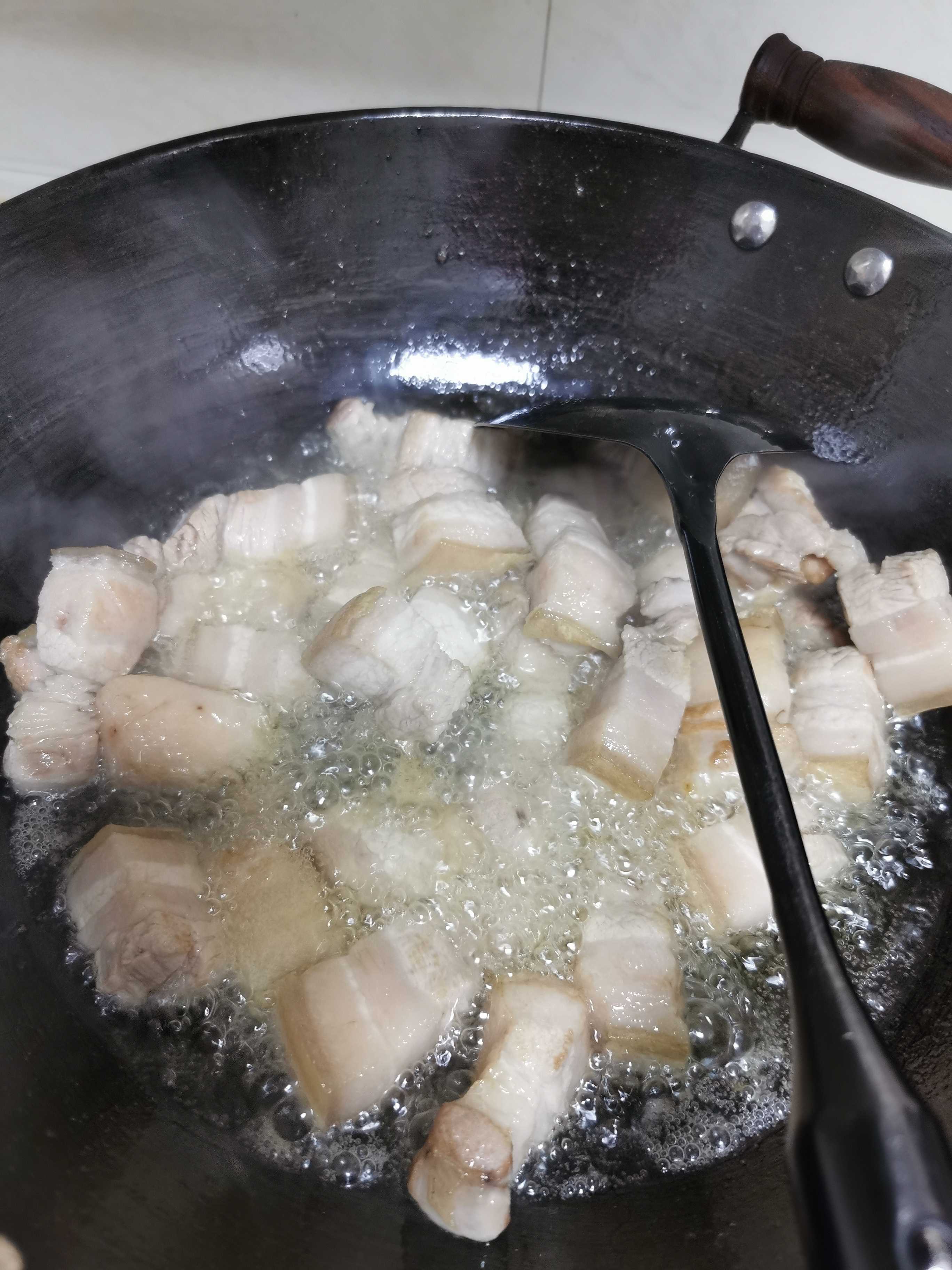 土豆紅燒肉的做法-甜味燉菜譜