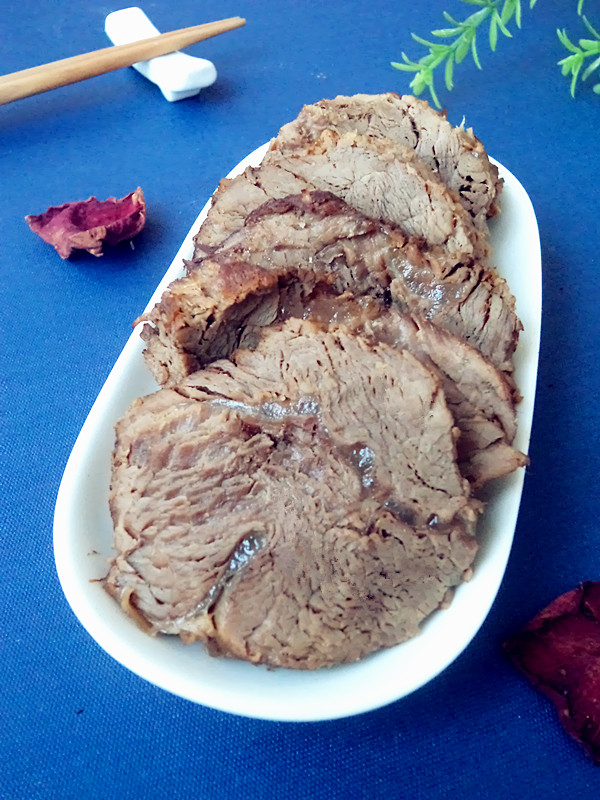 醬牛肉的做法-咸鮮味醬菜譜-易網健康養生網 醬牛肉的做法-咸鮮味醬菜譜
