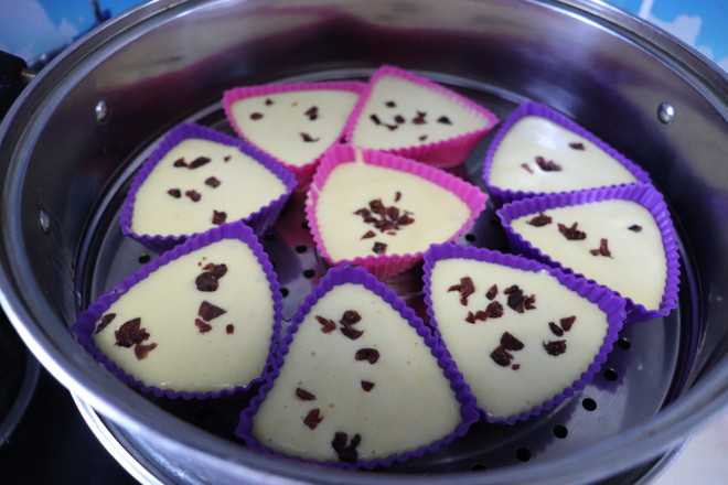 蔓越莓蒸蛋糕的做法-甜味蒸菜譜