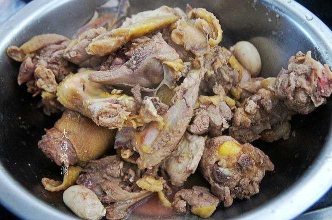 小雞燉蘑菇的做法-家常味燉菜譜-易網健康養生網 小雞燉蘑菇的做法-家常味燉菜譜