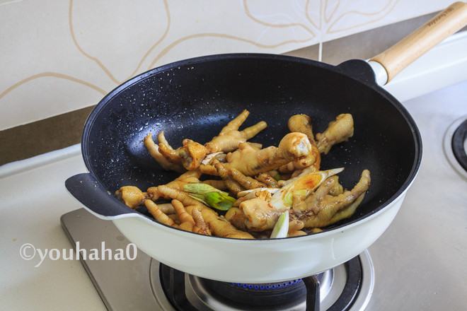 啤酒燒鳳爪的做法-家常味燒菜譜-易網健康養生網 啤酒燒鳳爪的做法-家常味燒菜譜