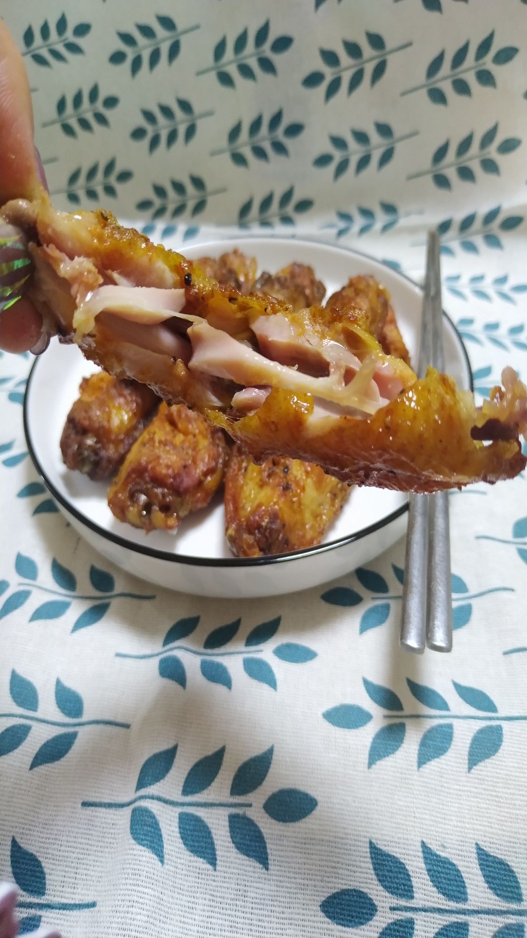 奧爾良烤翅的做法-其它口味烘焙菜譜-易網健康養生網 奧爾良烤翅的做法-其它口味烘焙菜譜