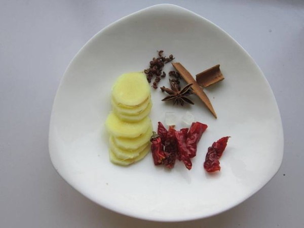 蓮藕肉煲的做法-家常味燉菜譜