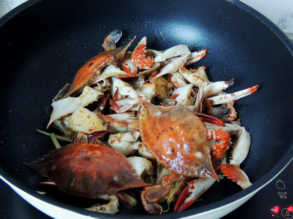 蔥姜炒梭子蟹的做法-家常味炒菜譜-易網(wǎng)健康養(yǎng)生網(wǎng) 蔥姜炒梭子蟹的做法-家常味炒菜譜