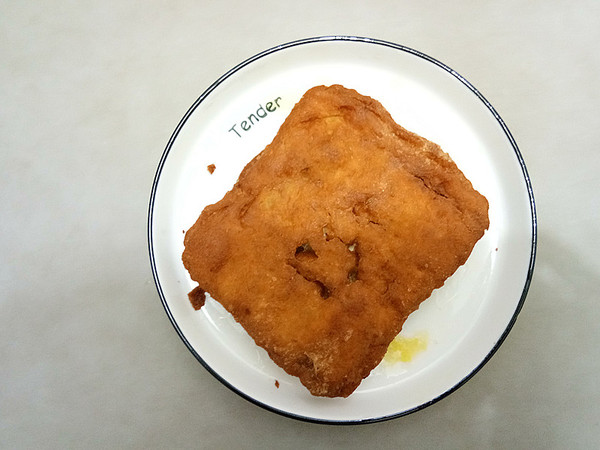 炸荷包蛋的做法-家常味炸菜譜-易網(wǎng)健康養(yǎng)生網(wǎng) 炸荷包蛋的做法-家常味炸菜譜